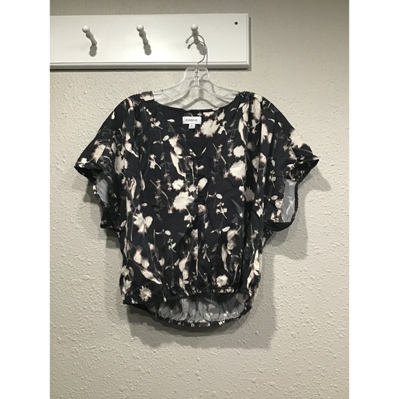 Evereve Phoebe Dolman Top Black White Floral Size M Blouse Relaxed Chic Indie - Picture 3 of 7